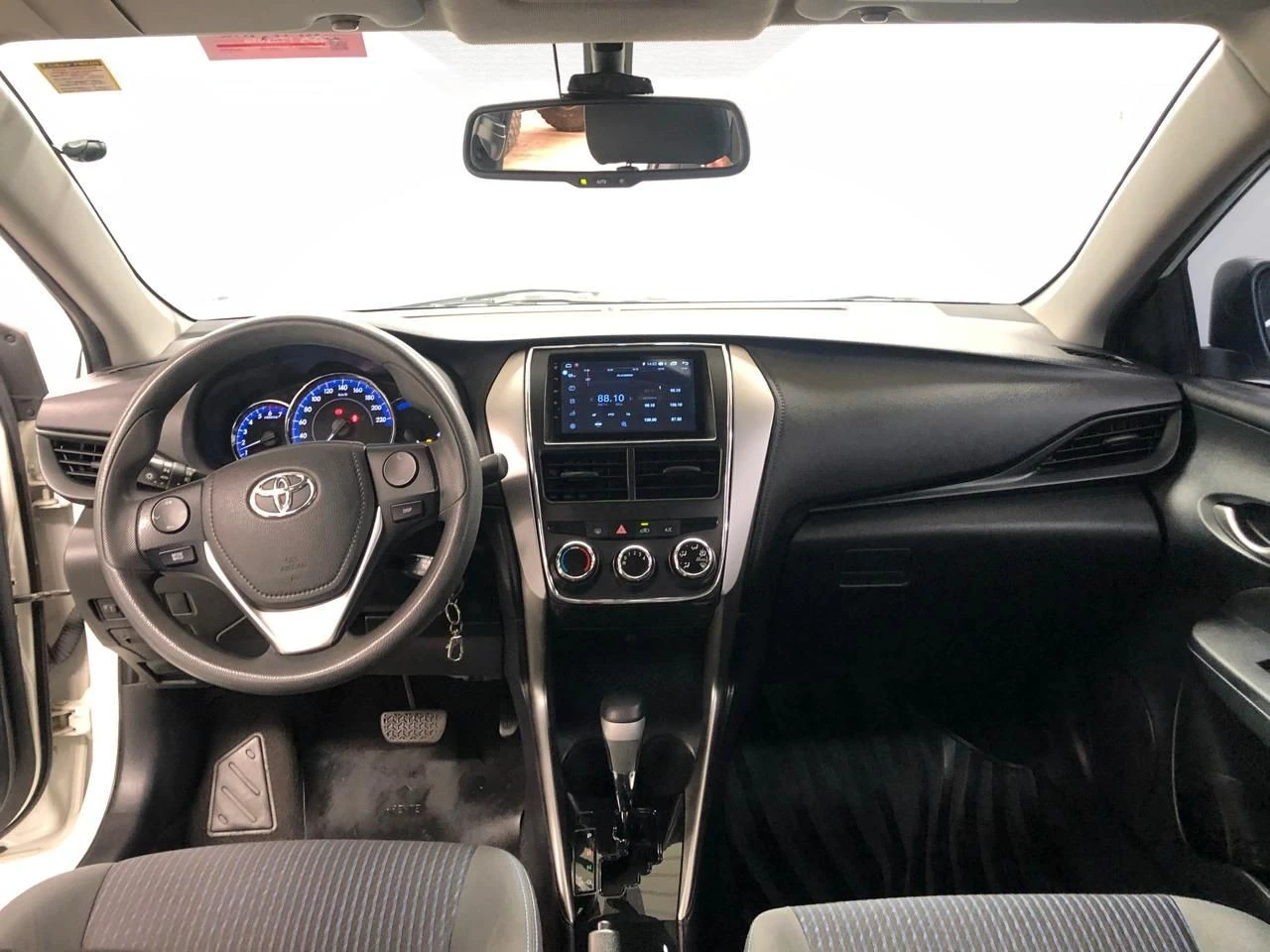 TOYOTA YARIS