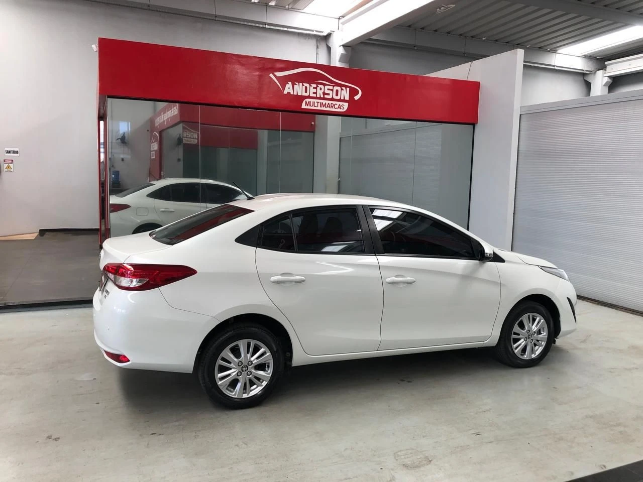 TOYOTA YARIS