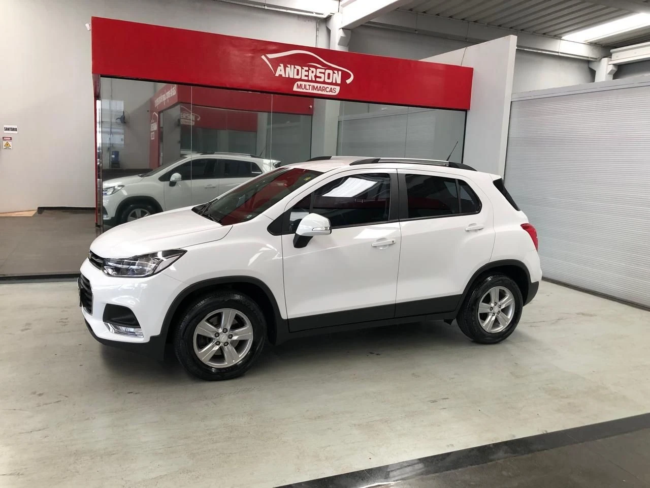CHEVROLET TRACKER