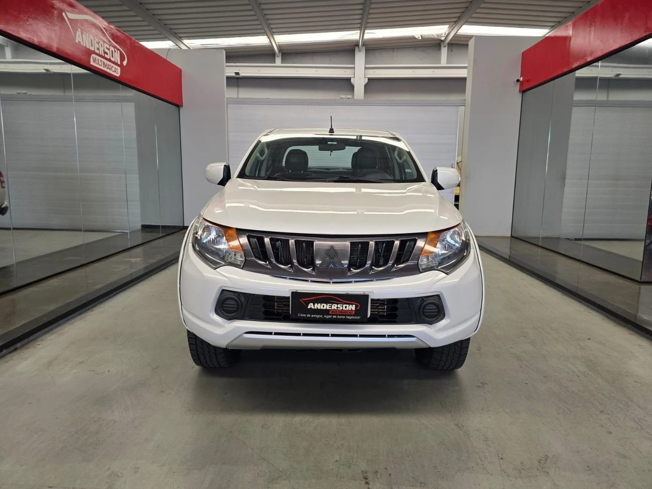MITSUBISHI L200 TRITON