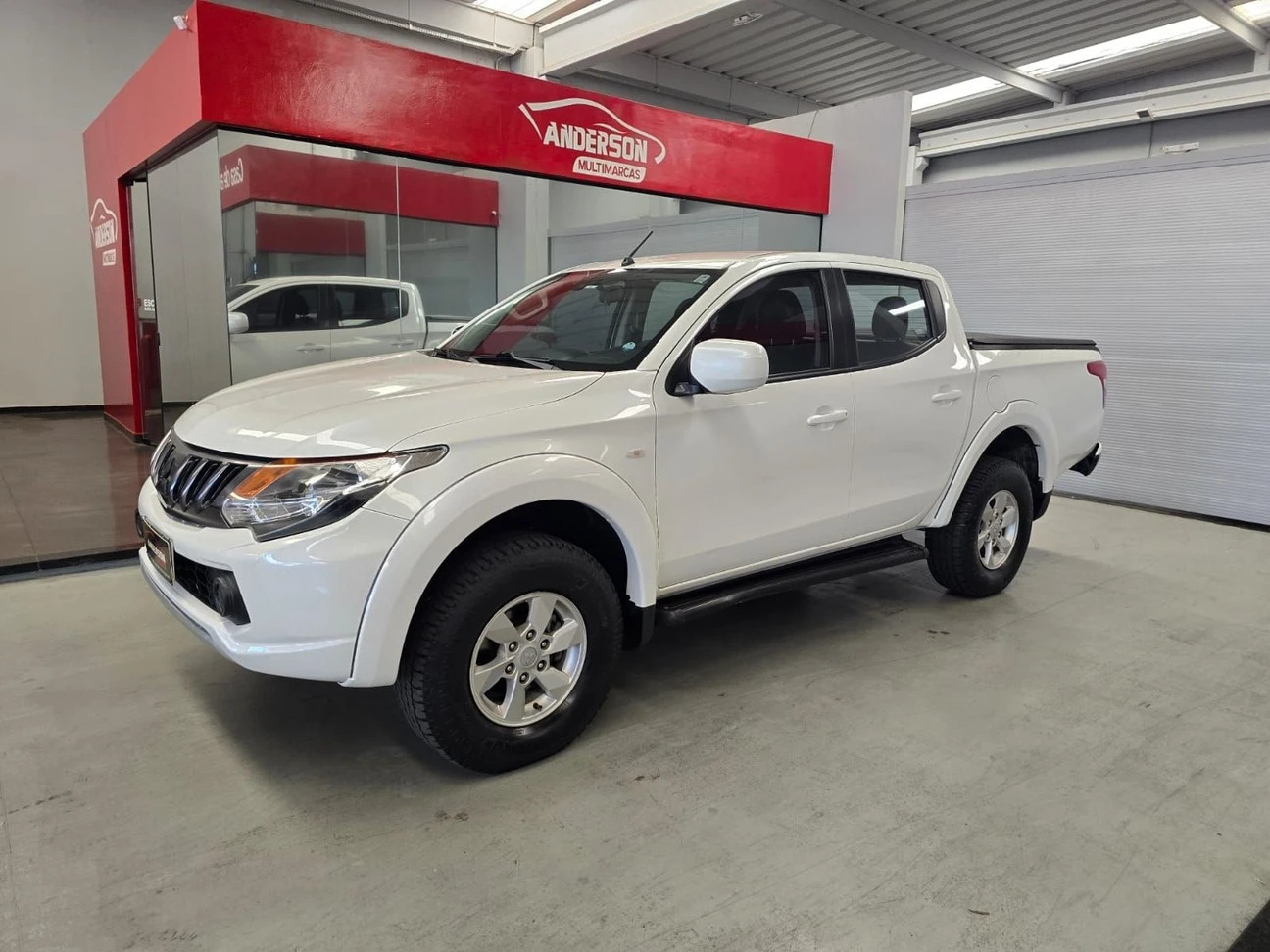 MITSUBISHI L200 TRITON