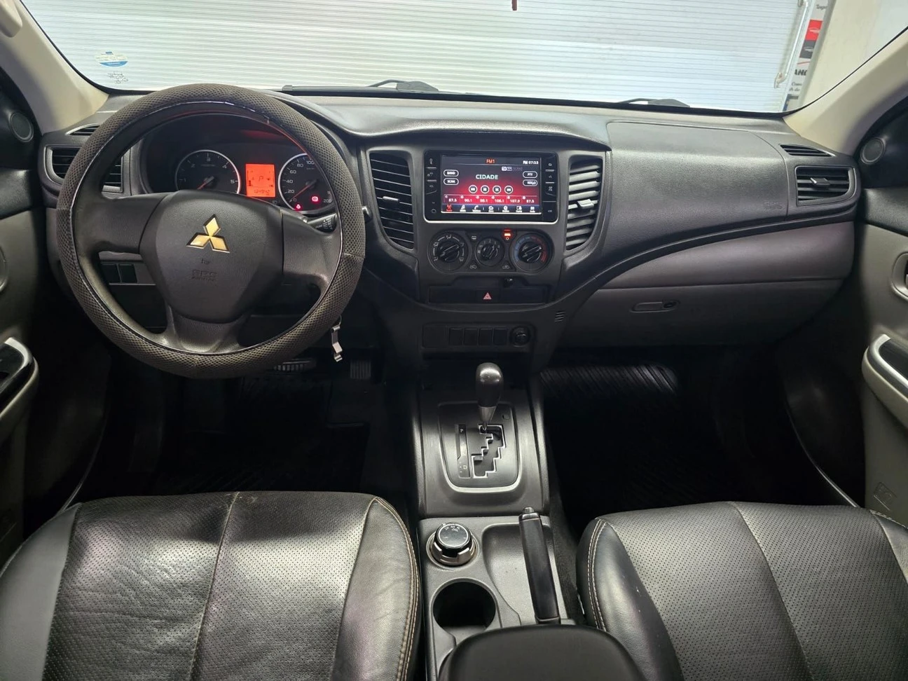 MITSUBISHI L200 TRITON