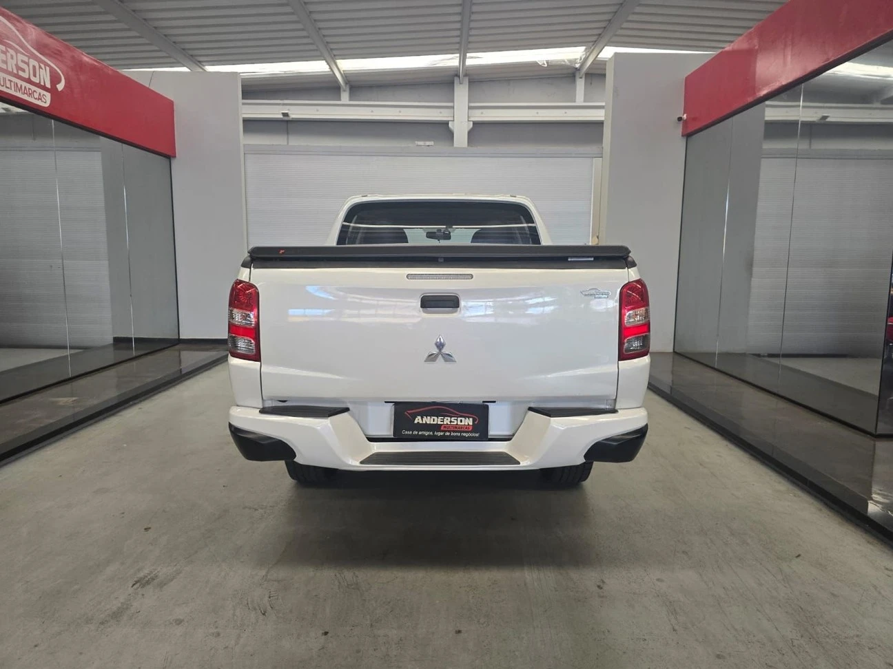 MITSUBISHI L200 TRITON