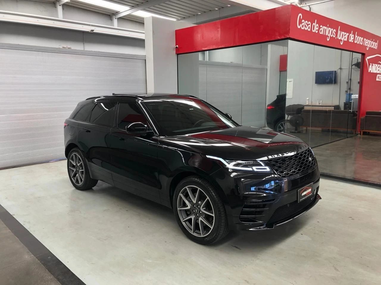 LAND ROVER RANGE ROVER VELAR