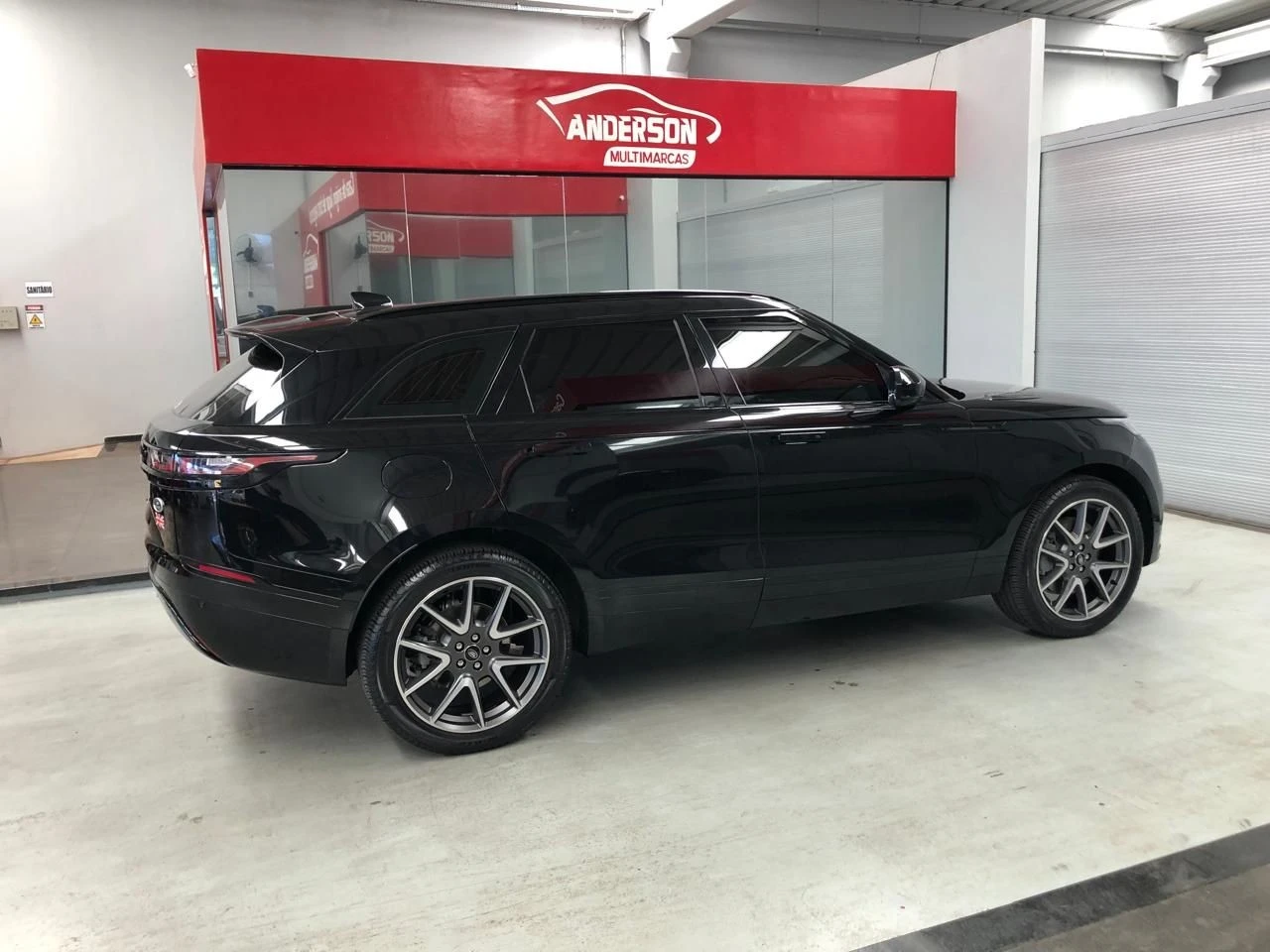 LAND ROVER RANGE ROVER VELAR