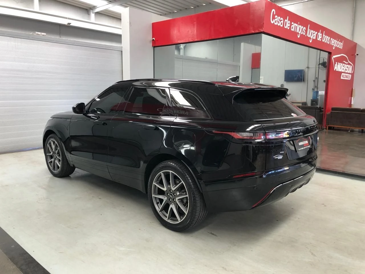 LAND ROVER RANGE ROVER VELAR