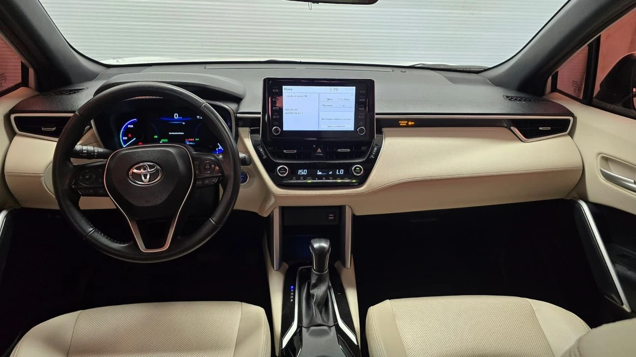 TOYOTA COROLLA CROSS