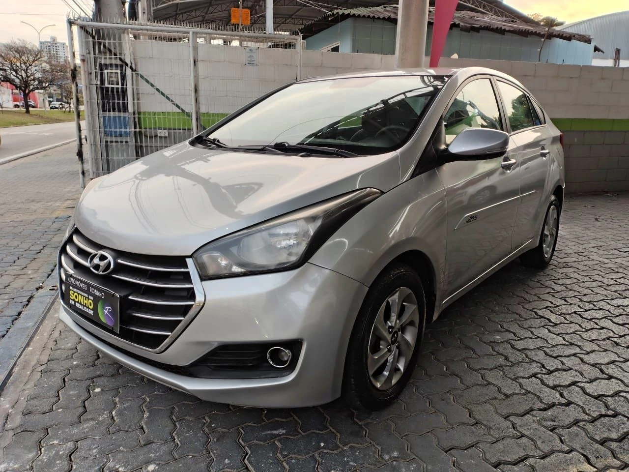 HYUNDAI HB20S