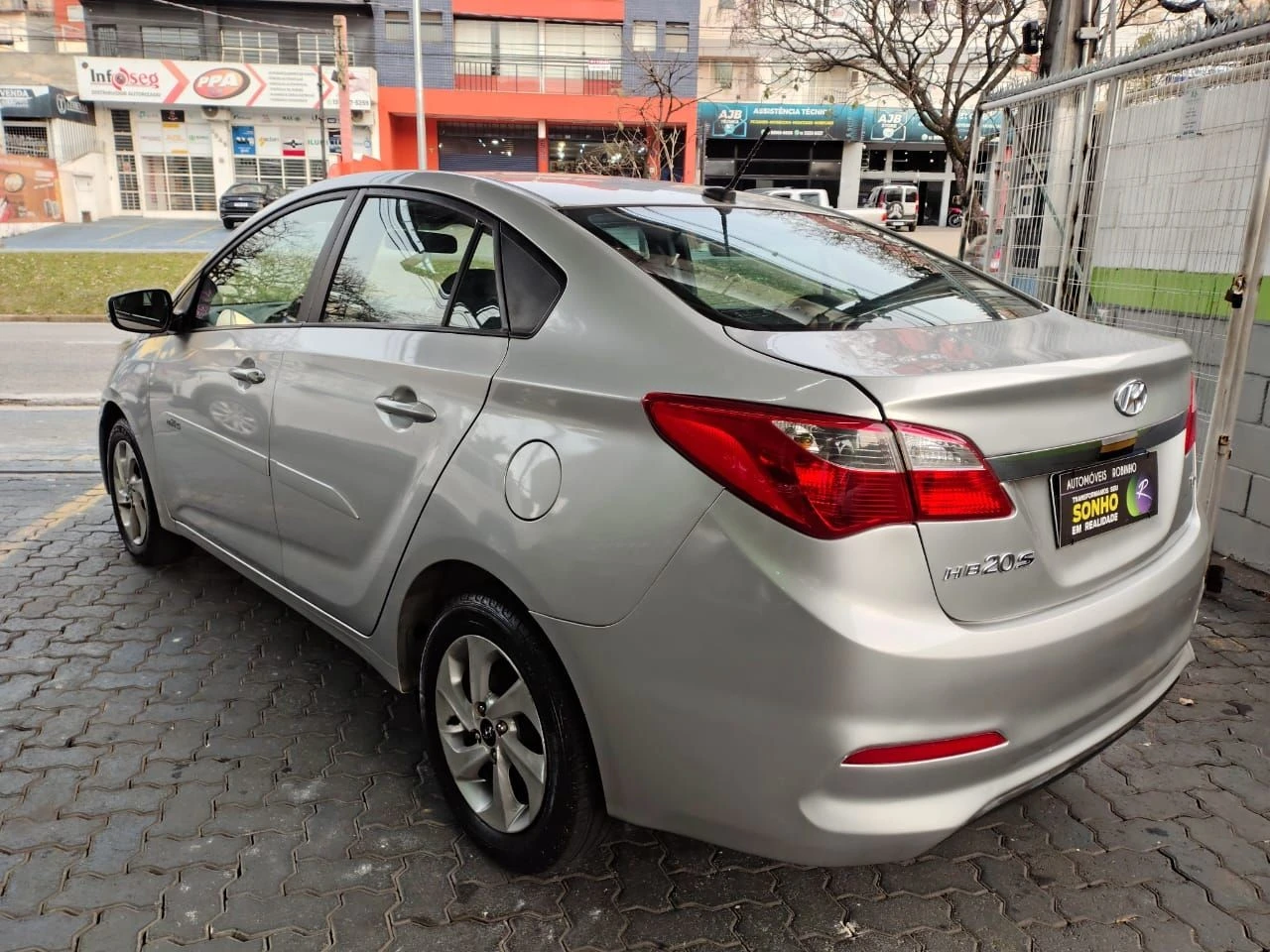 HYUNDAI HB20S