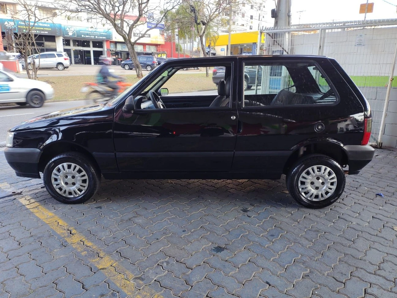 FIAT UNO