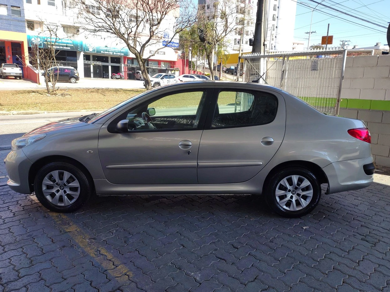 PEUGEOT 207