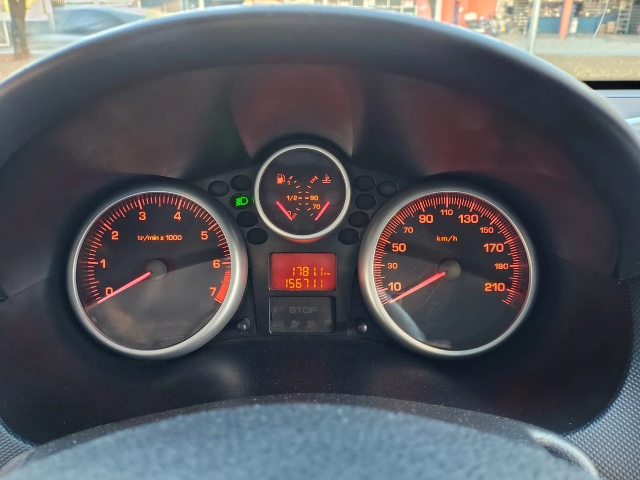 PEUGEOT 207