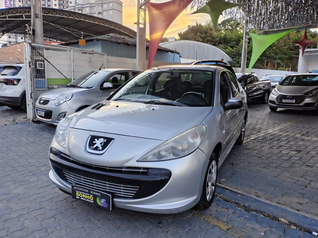 PEUGEOT 207