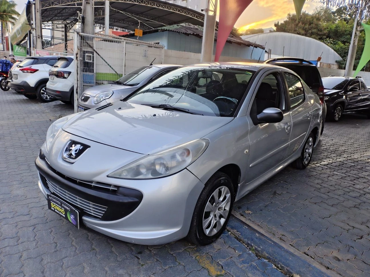 PEUGEOT 207