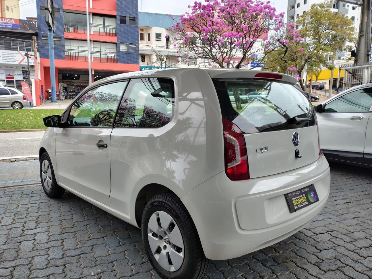VOLKSWAGEN UP