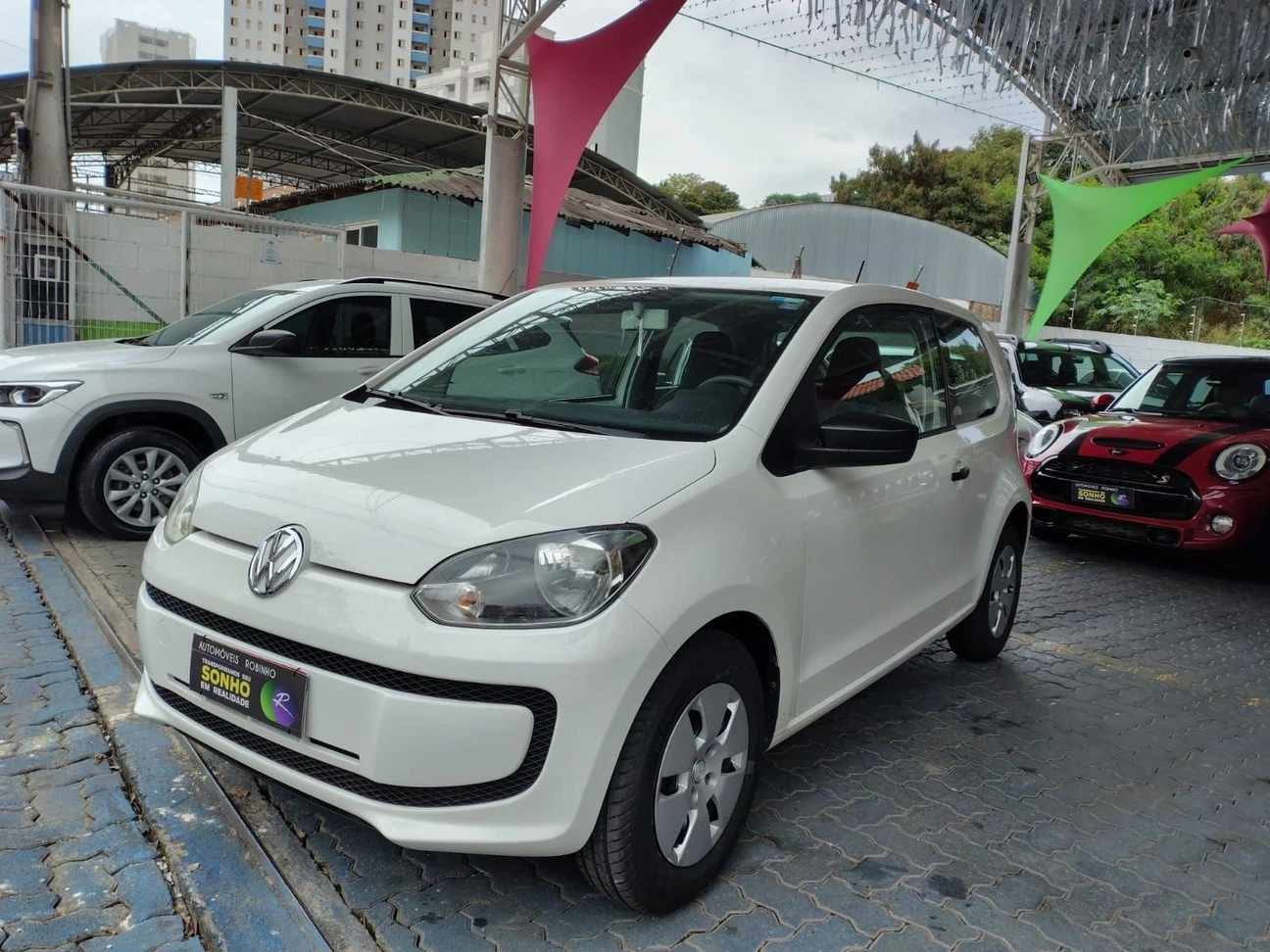 VOLKSWAGEN UP
