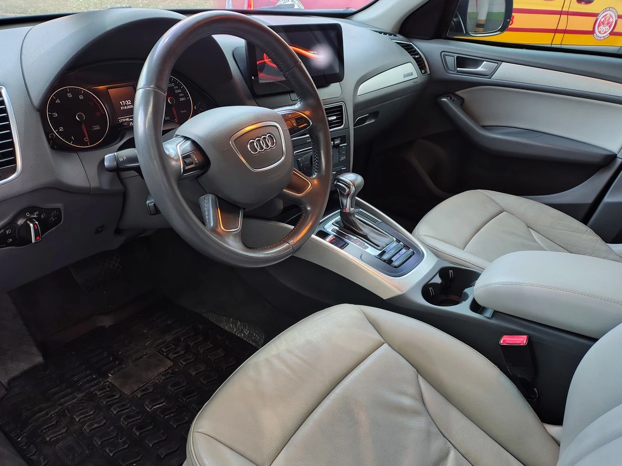 AUDI Q5