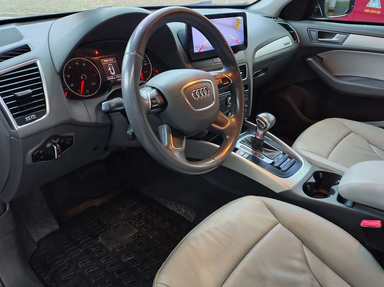AUDI Q5