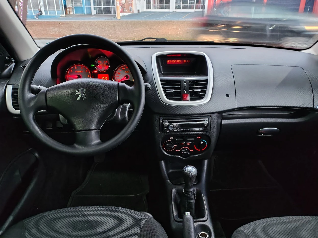 PEUGEOT 207