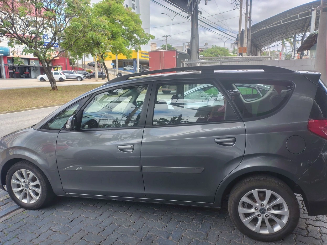JAC J6