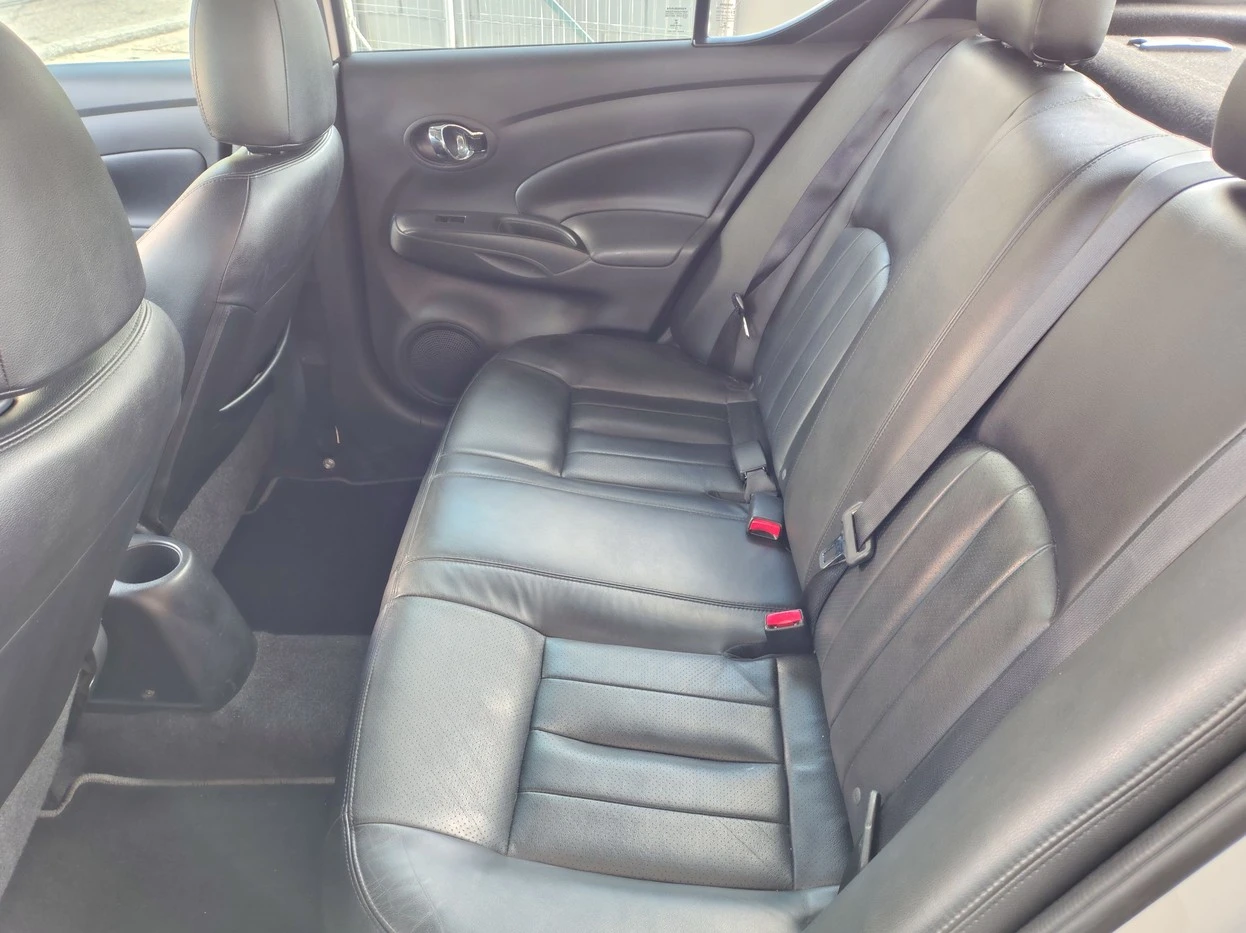 NISSAN VERSA