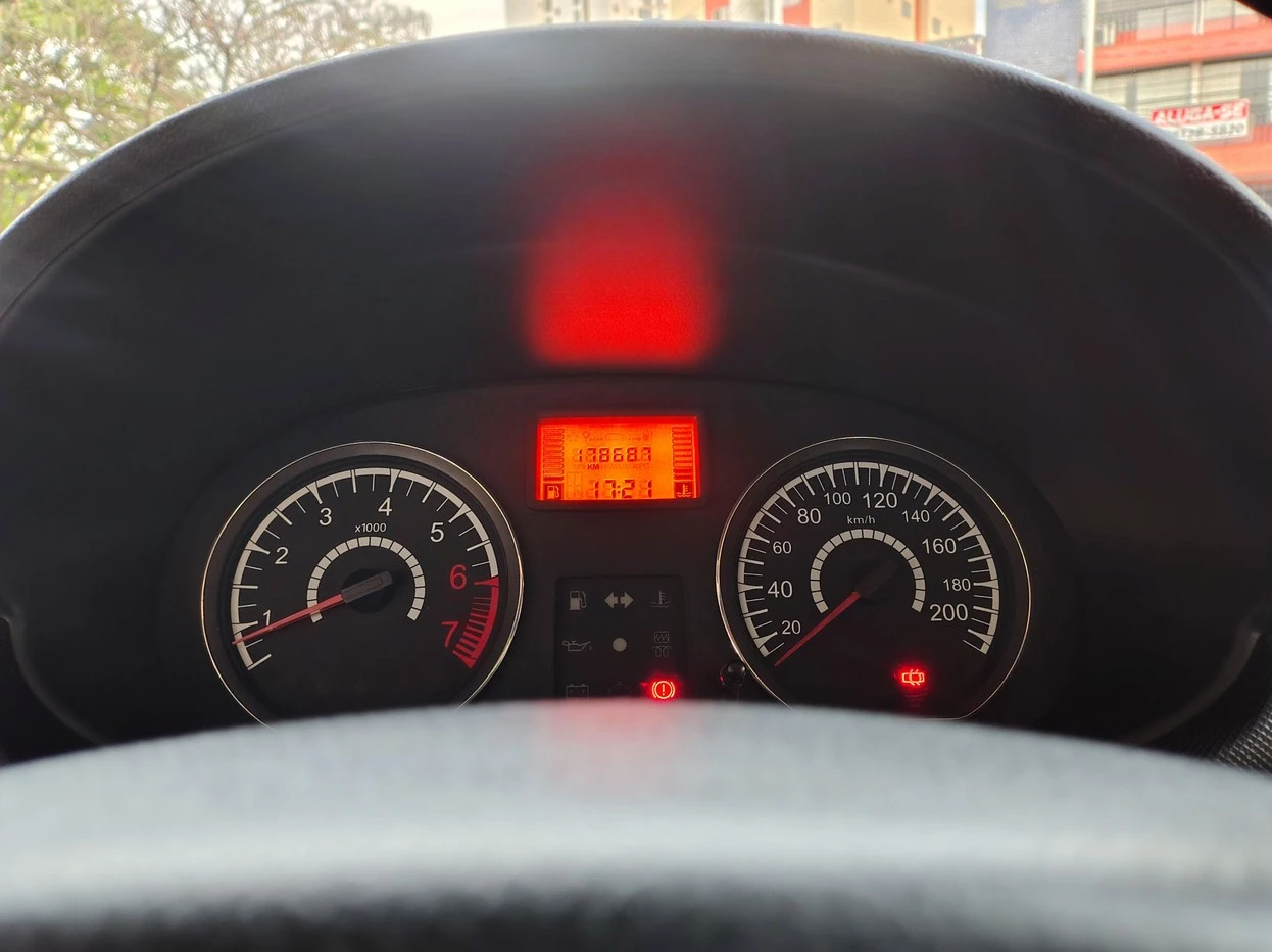 RENAULT LOGAN
