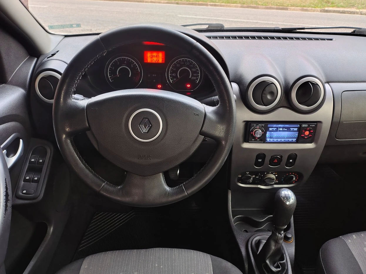 RENAULT LOGAN