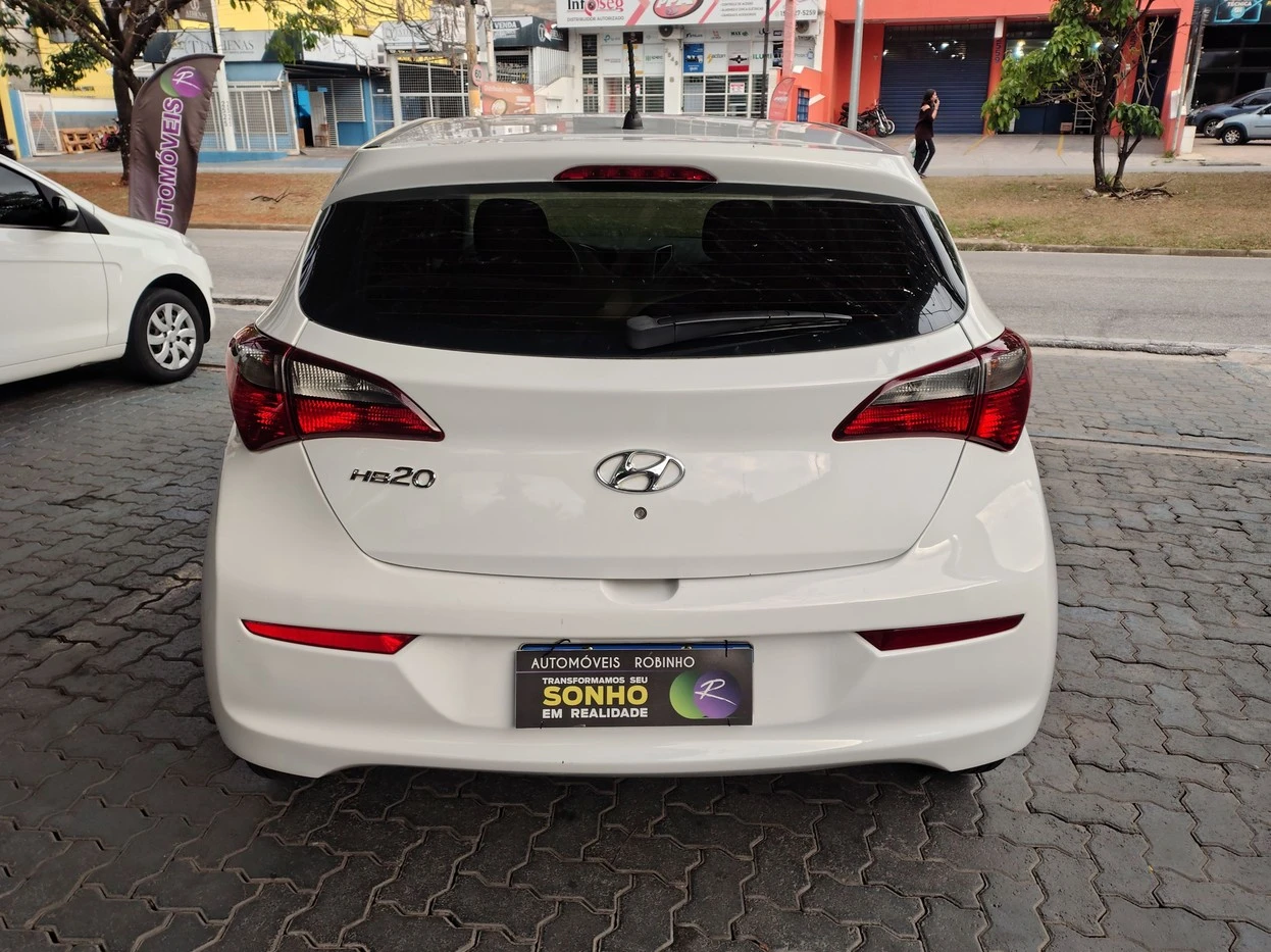 HYUNDAI HB20