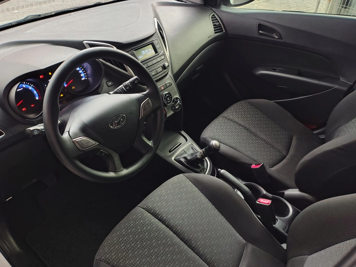 HYUNDAI HB20