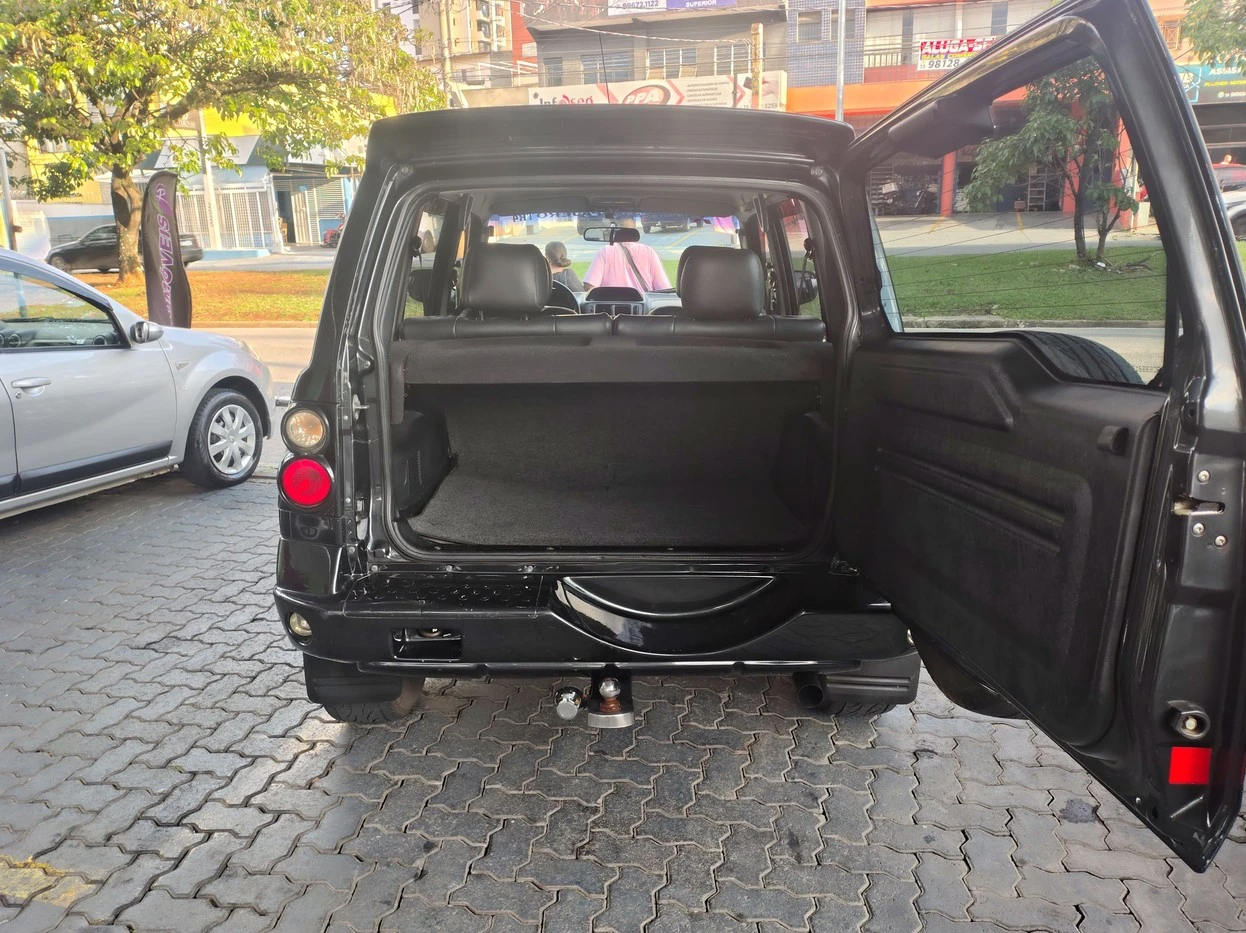 MITSUBISHI PAJERO TR4