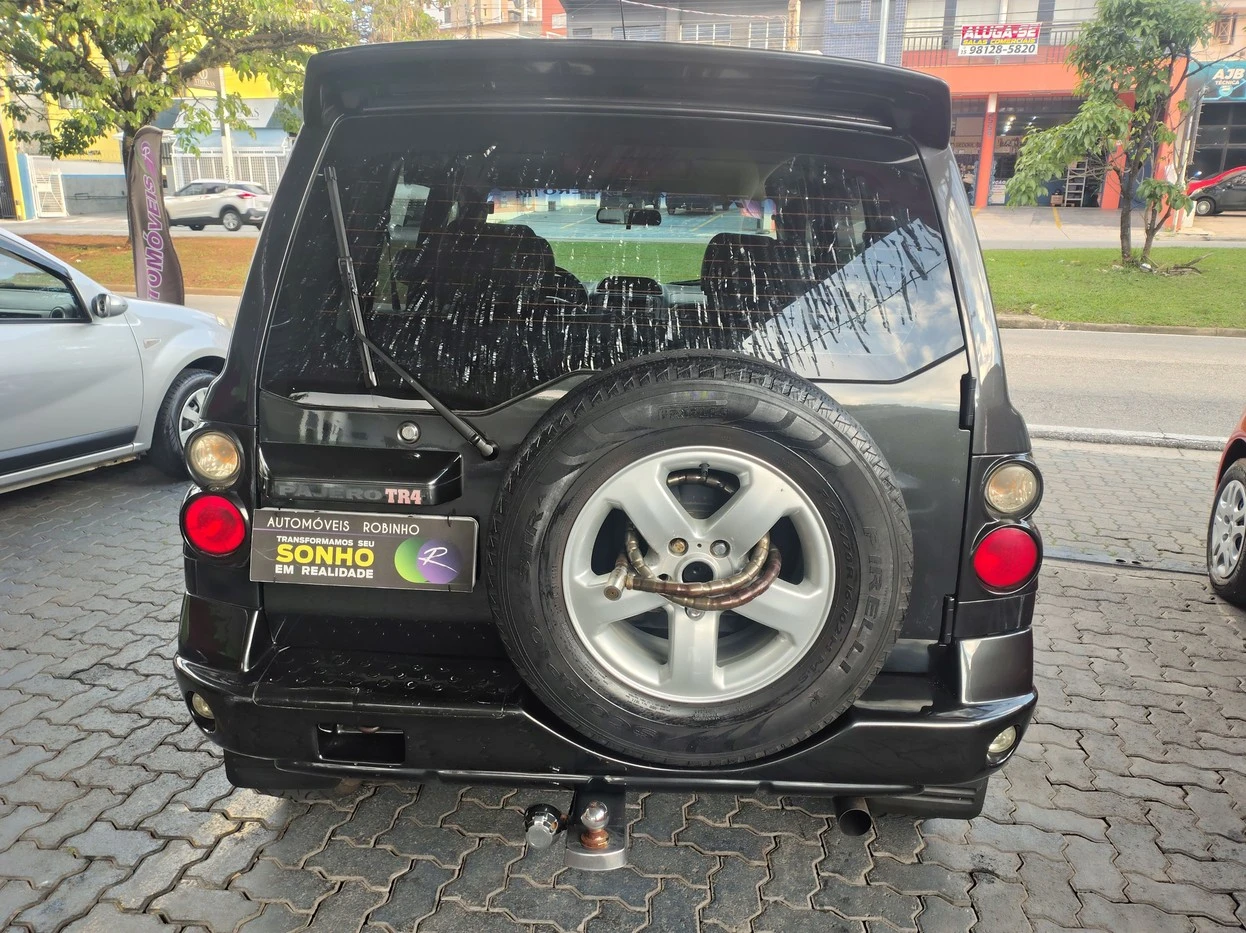 MITSUBISHI PAJERO TR4