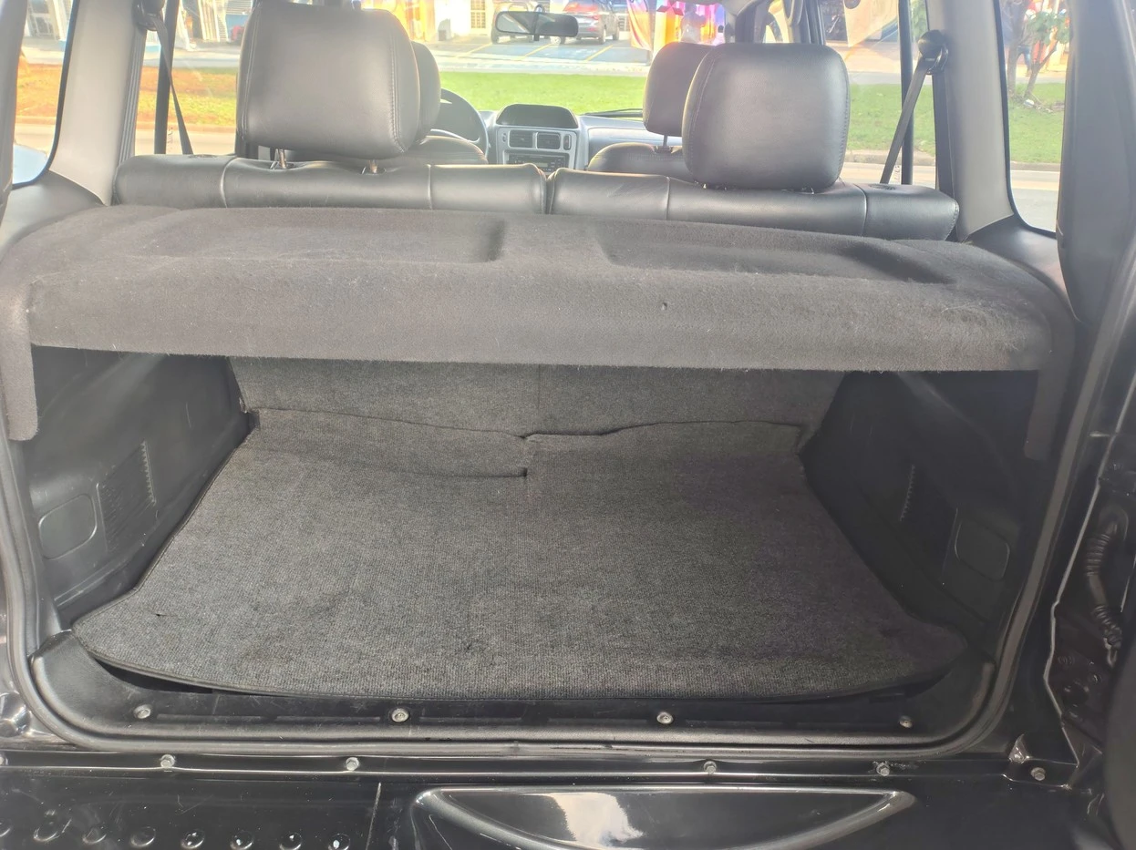 MITSUBISHI PAJERO TR4