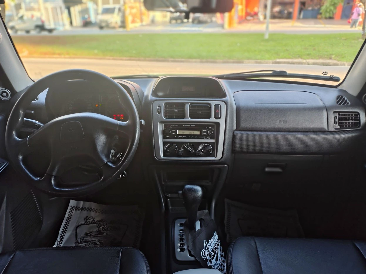 MITSUBISHI PAJERO TR4