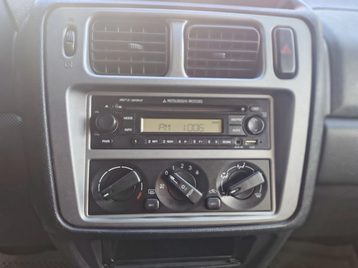 MITSUBISHI PAJERO TR4