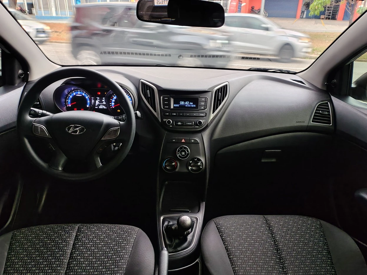 HYUNDAI HB20