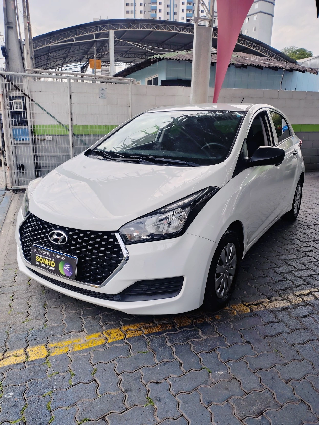 HYUNDAI HB20