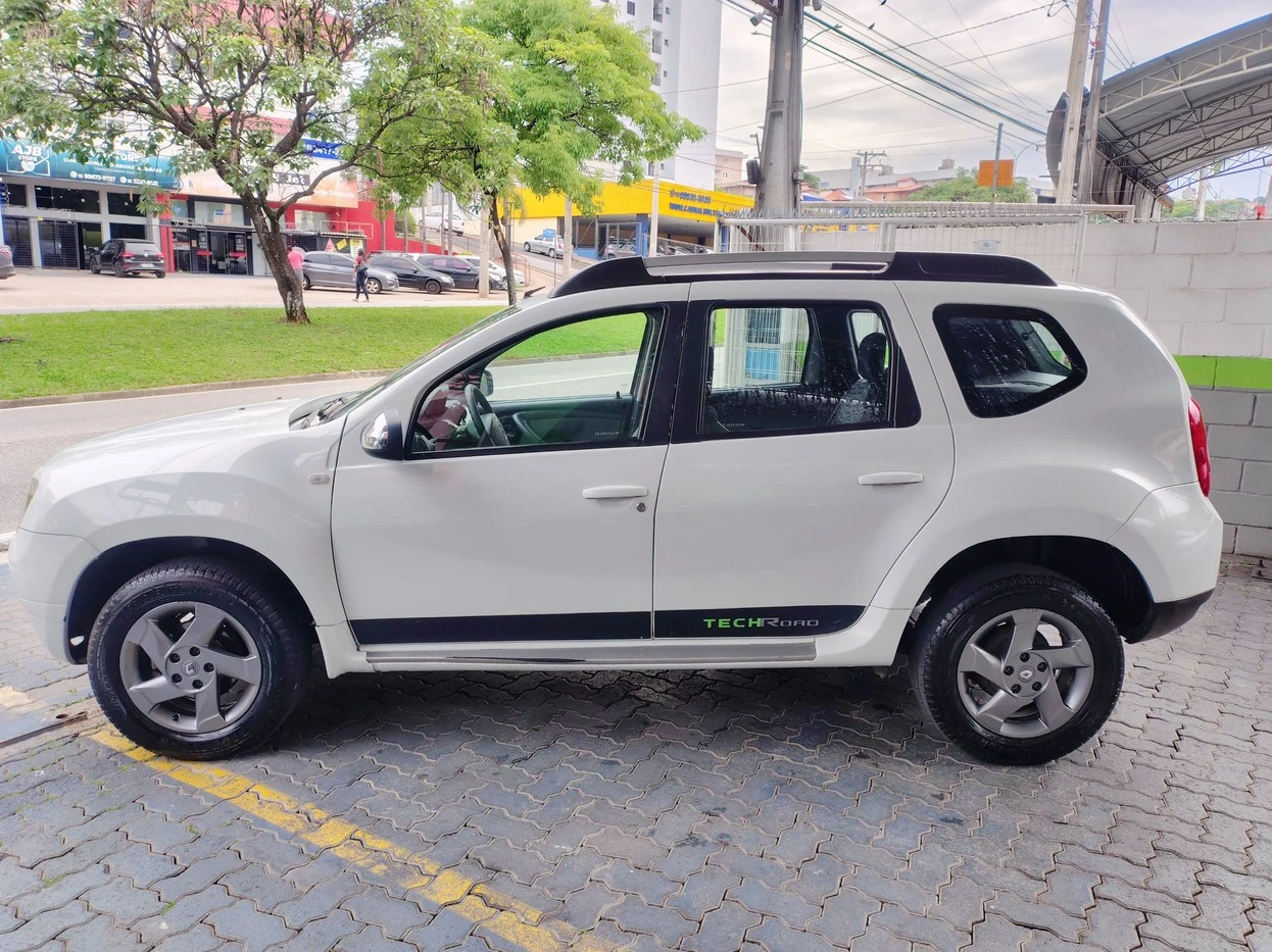RENAULT DUSTER
