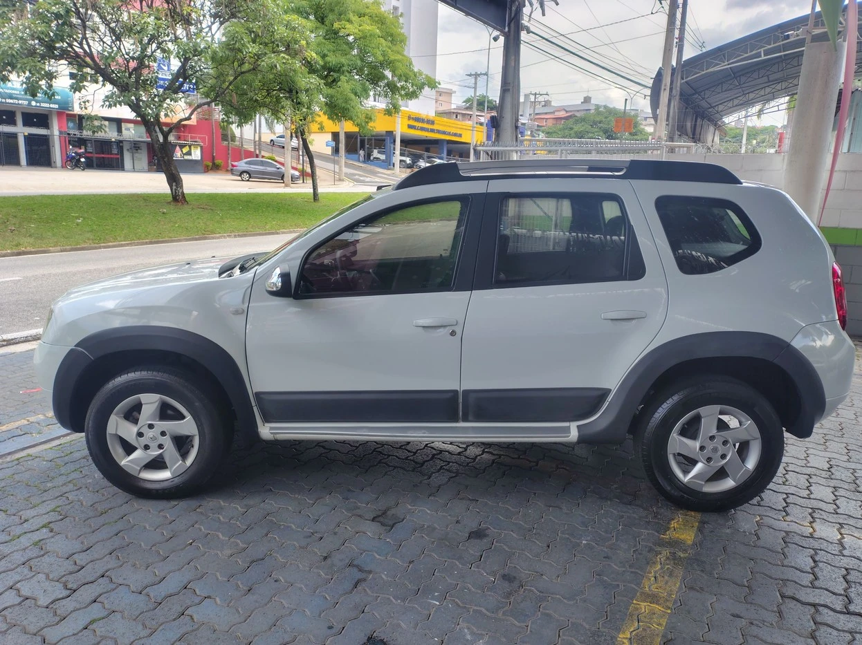 RENAULT DUSTER