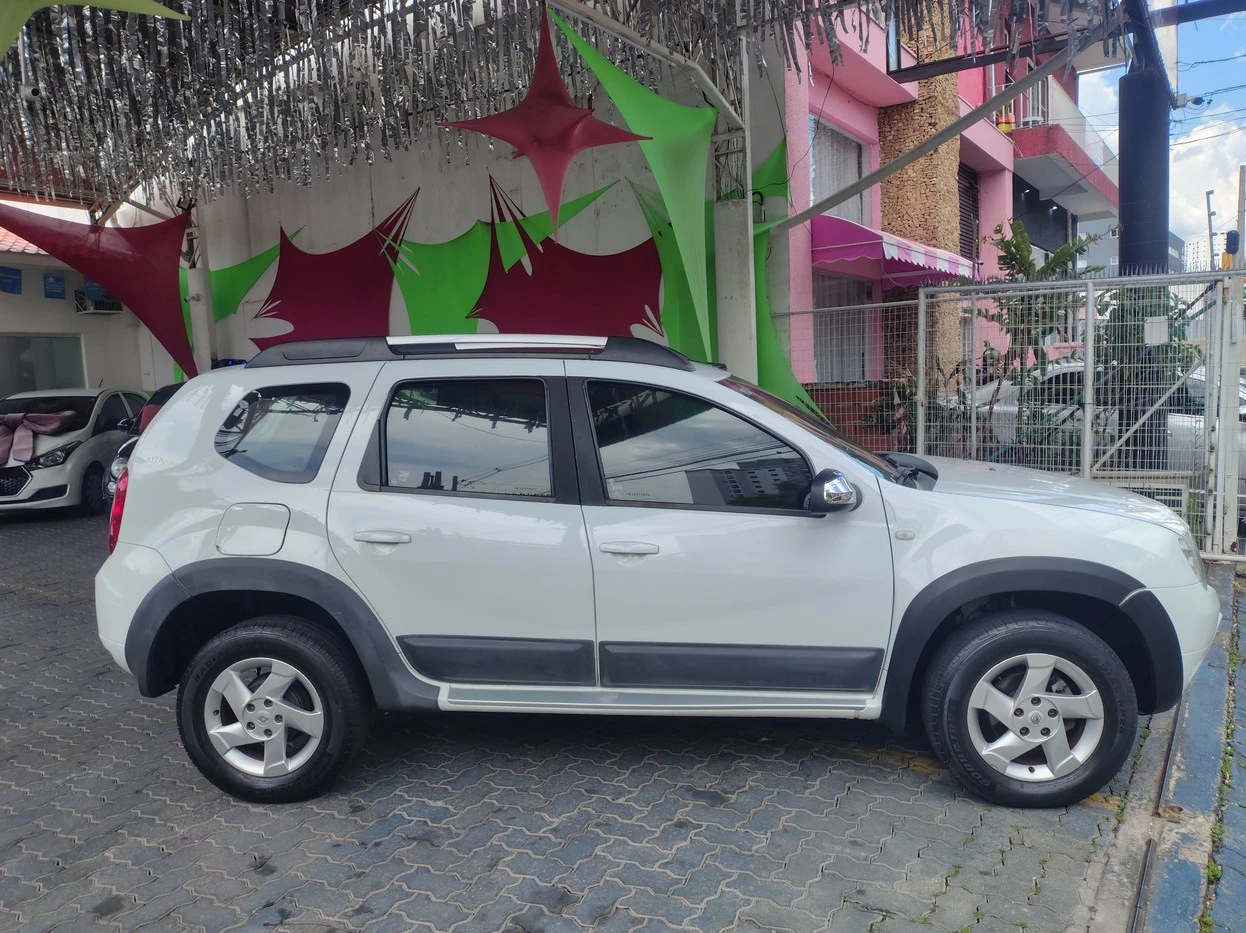 RENAULT DUSTER