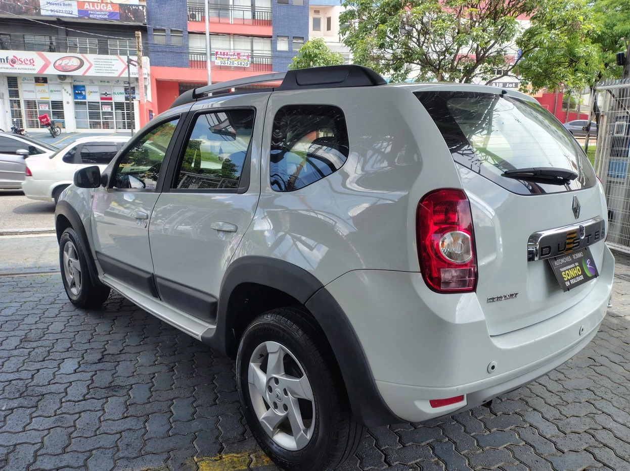 RENAULT DUSTER