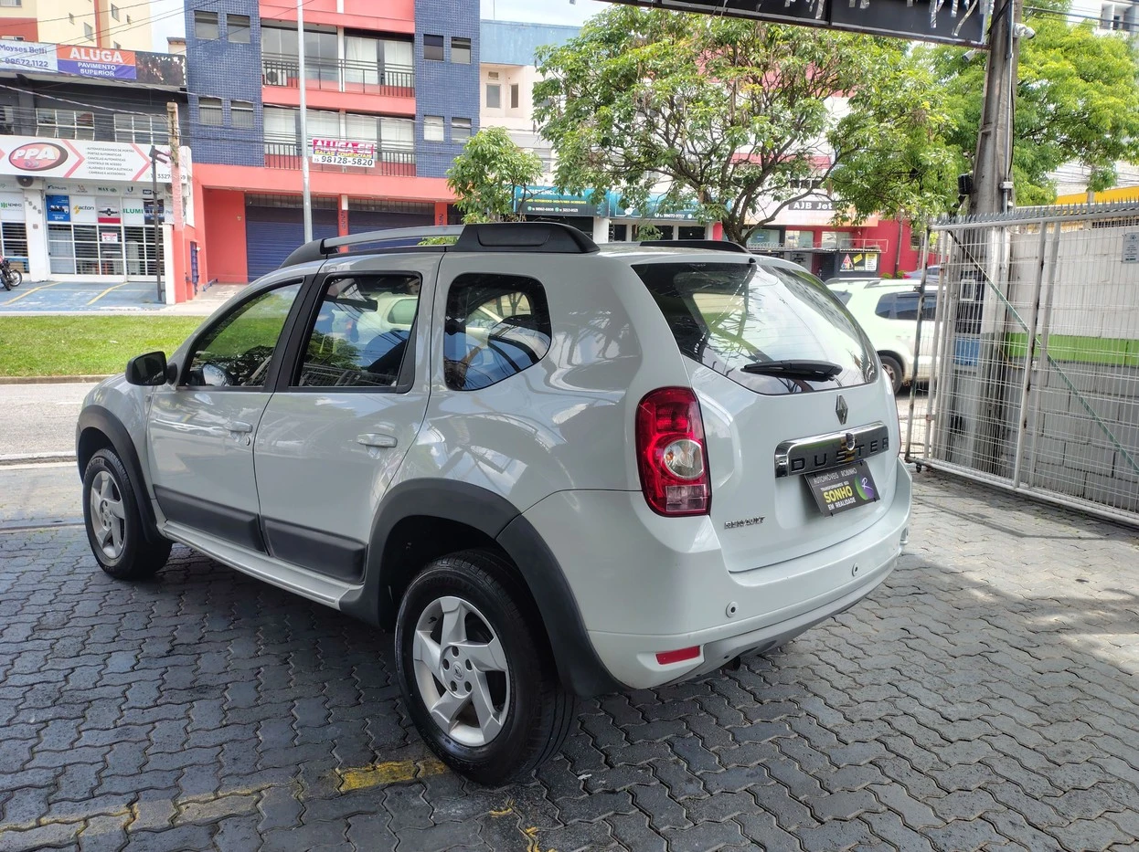 RENAULT DUSTER