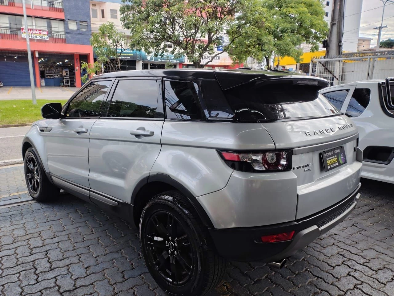LAND ROVER RANGE ROVER EVOQUE