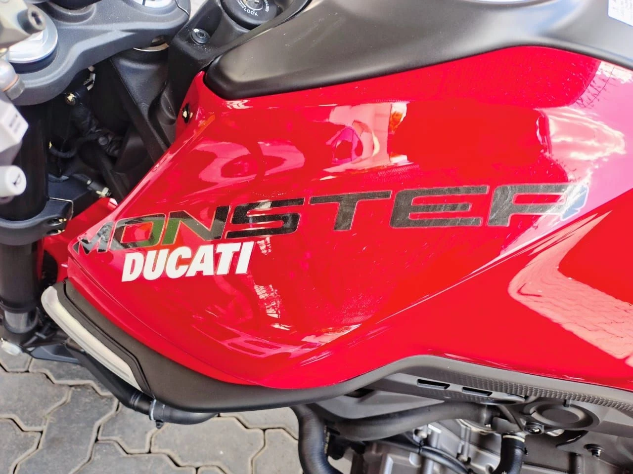 DUCATI MONSTER 937