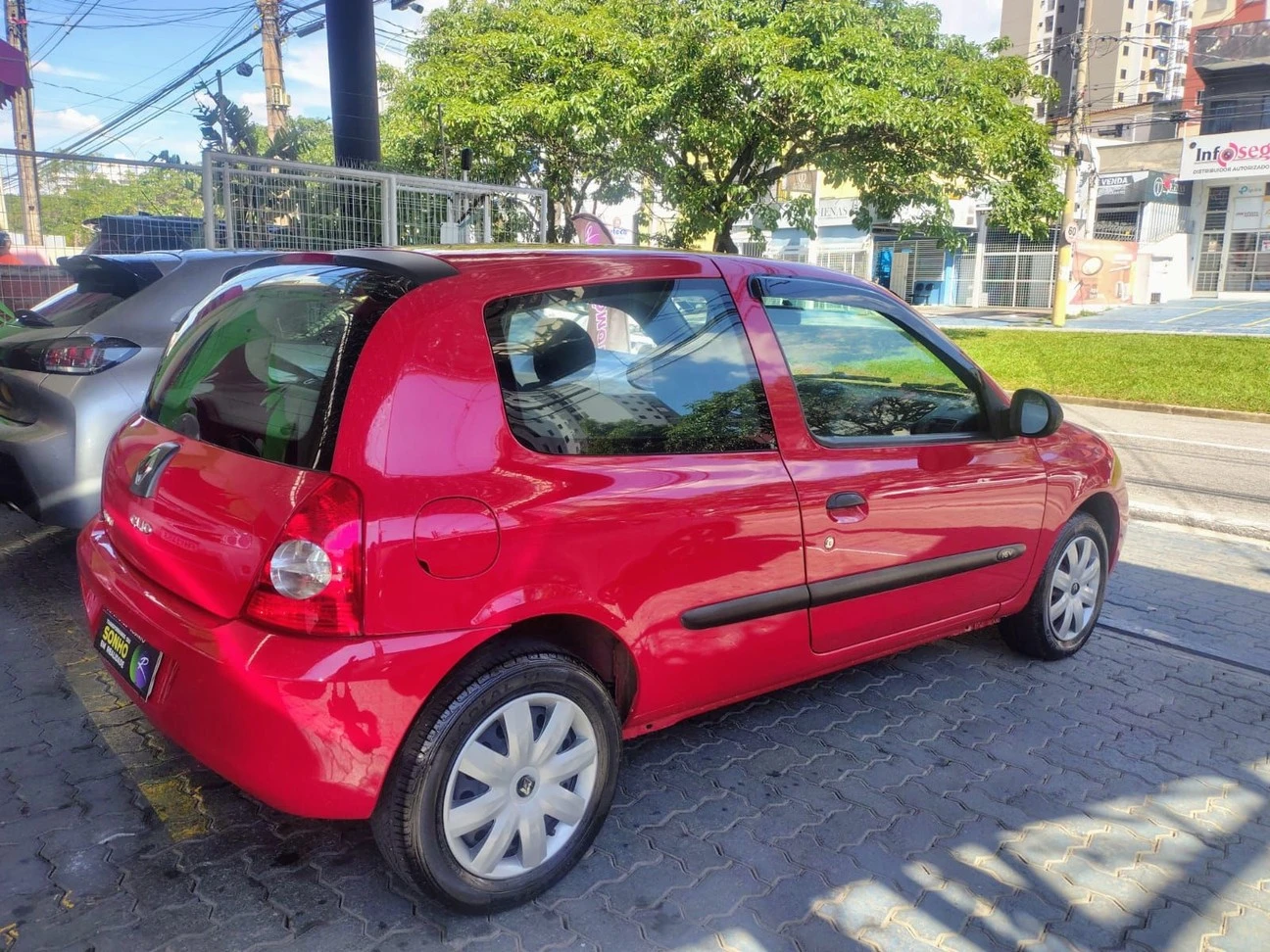 RENAULT CLIO