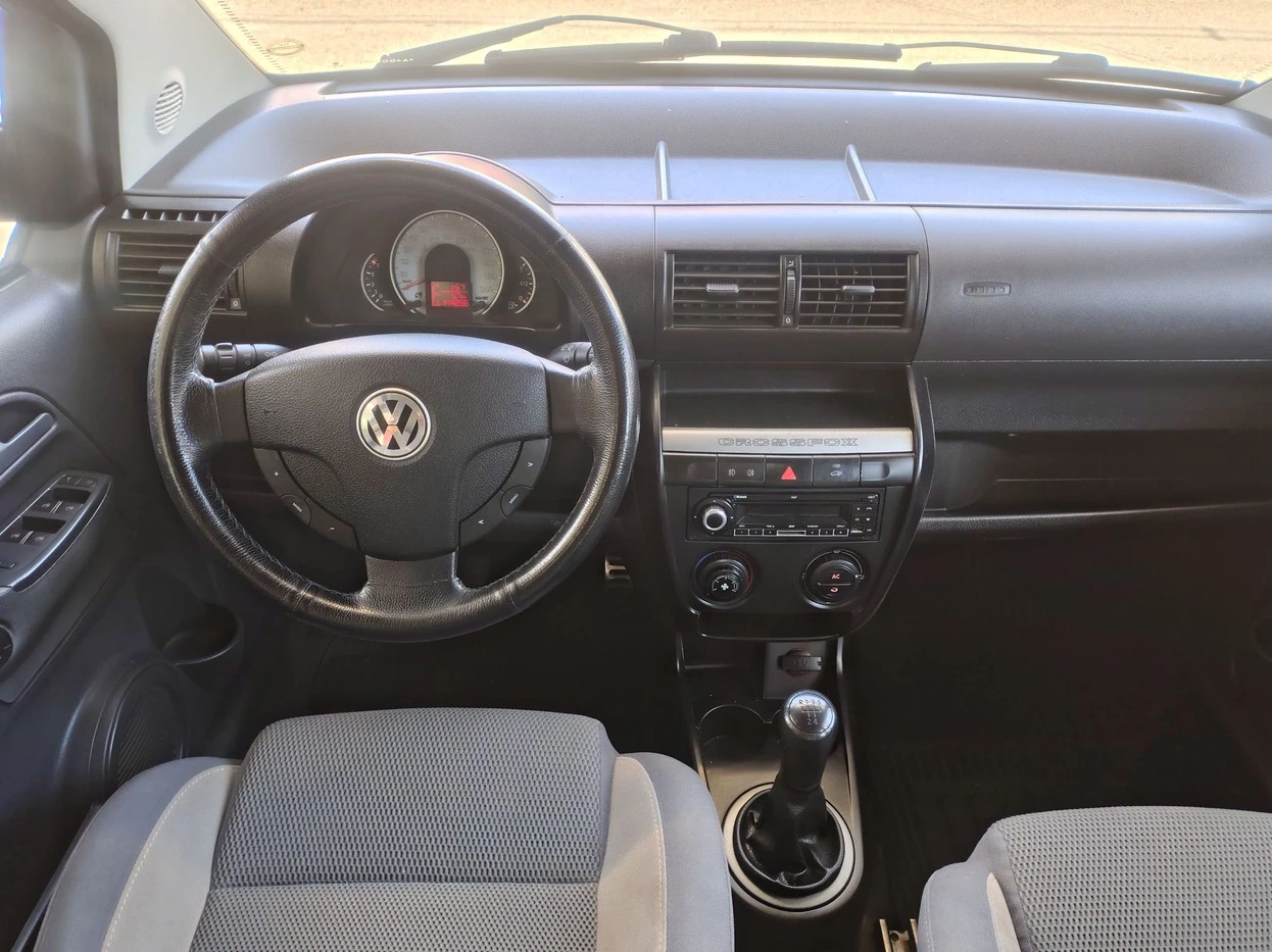 VOLKSWAGEN CROSSFOX