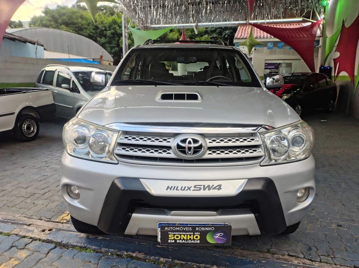 TOYOTA HILUX SW4