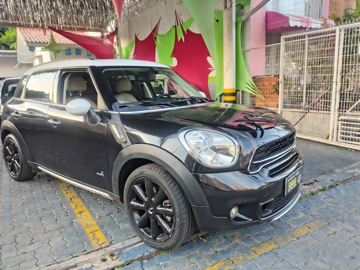 MINI COUNTRYMAN