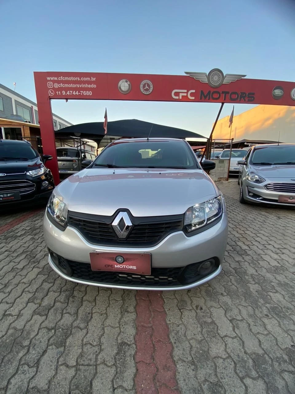 RENAULT SANDERO