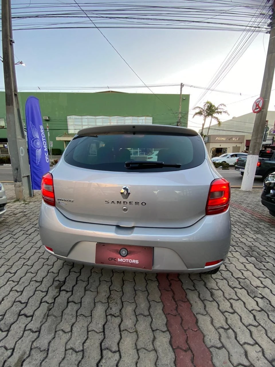 RENAULT SANDERO