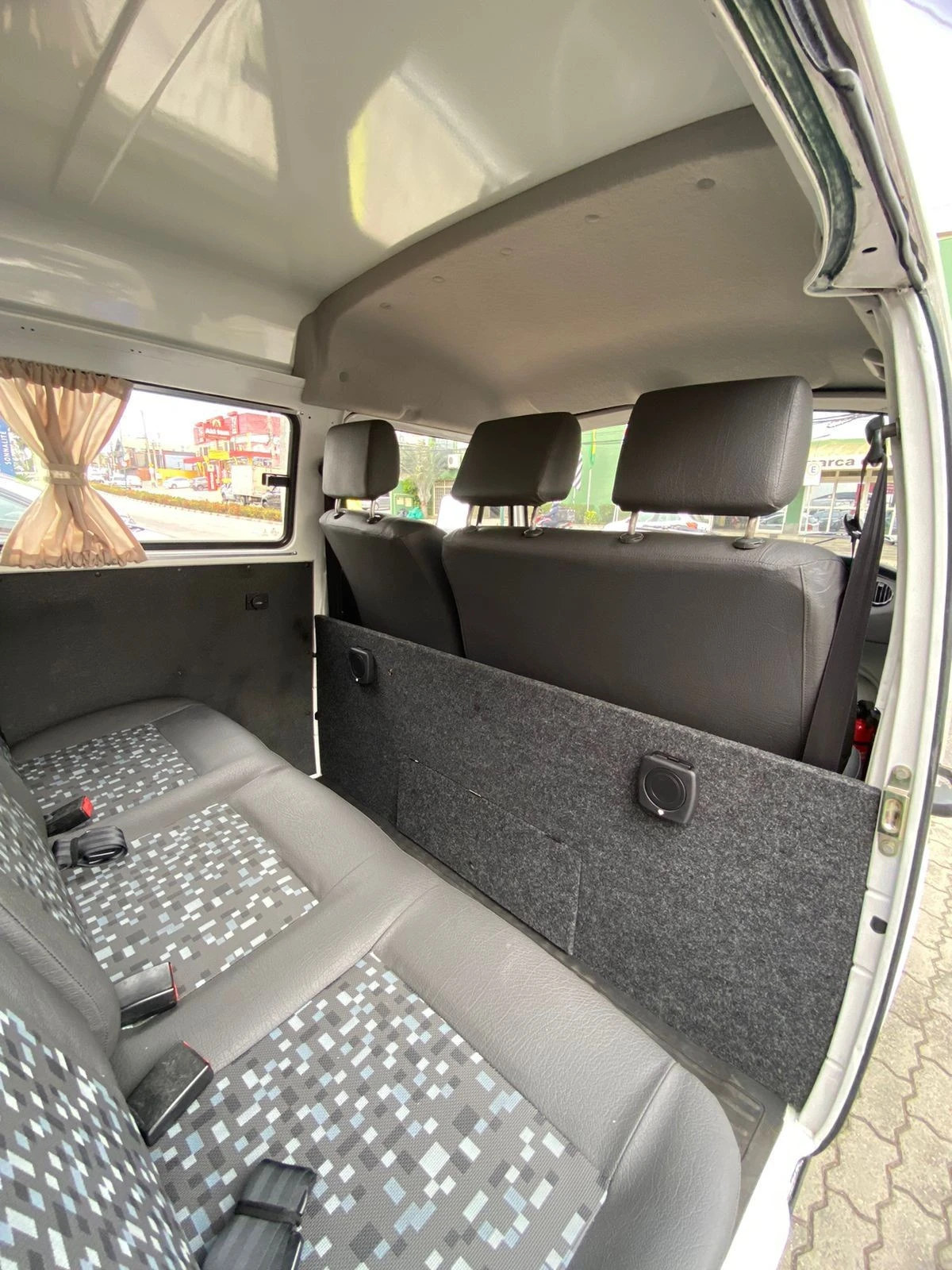 VOLKSWAGEN KOMBI